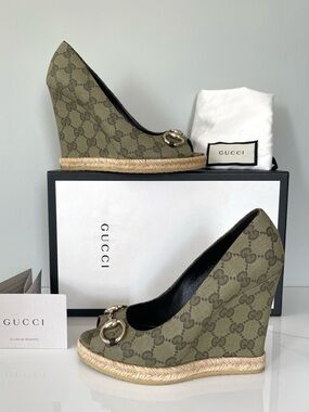 NEW IN BOX GUCCI GG LOGO MONOGRAM WEDGES